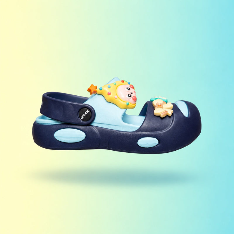 Slippers / Slides / Clogs