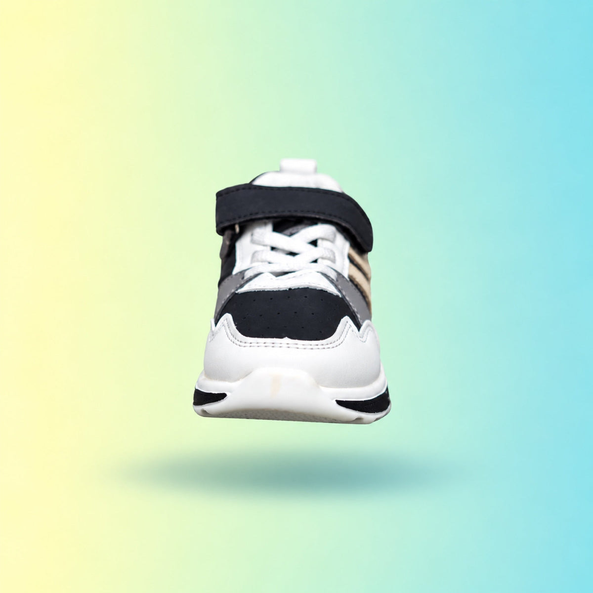 Raver 1002 Sneakers | White & Black