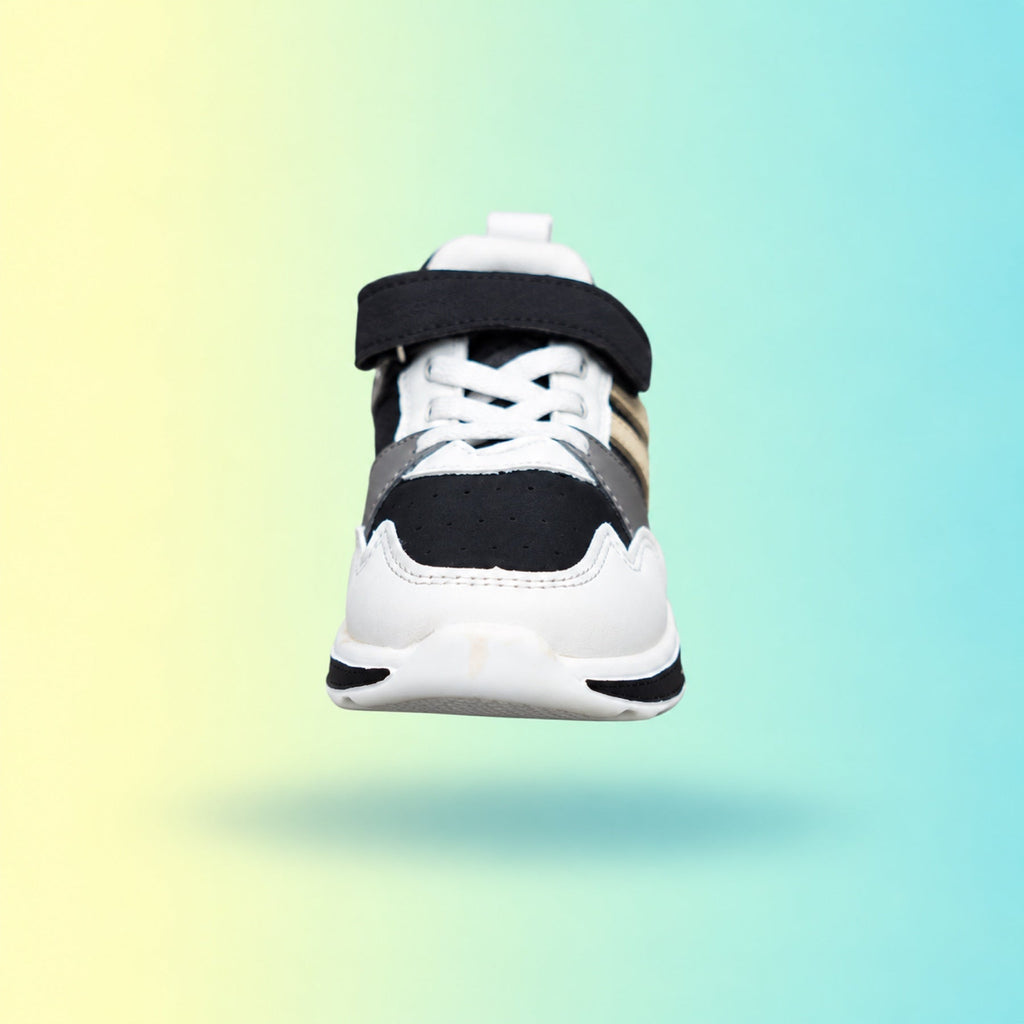 Raver 1002 Sneakers | White & Black