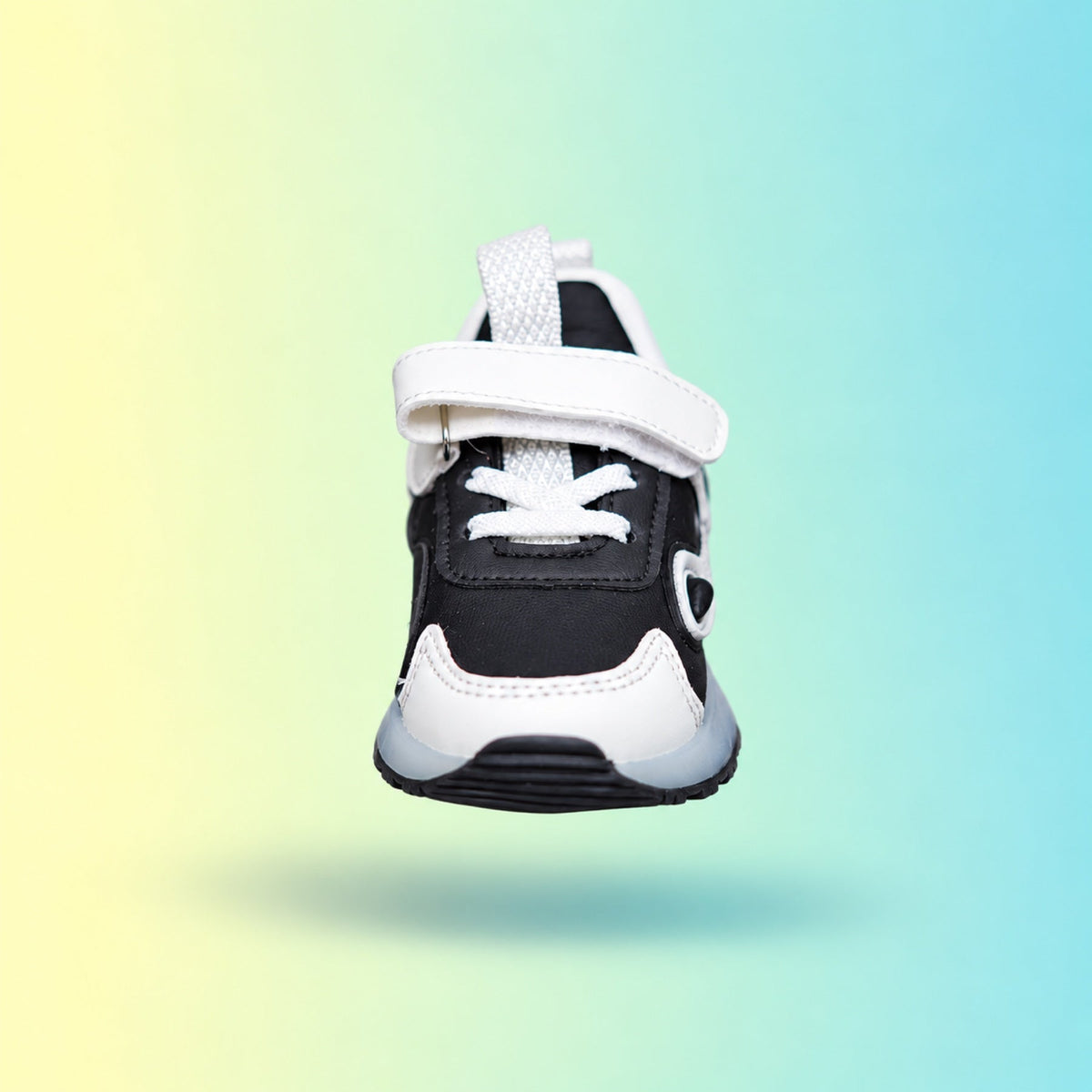 Raver 1006 Sneakers | Black & White