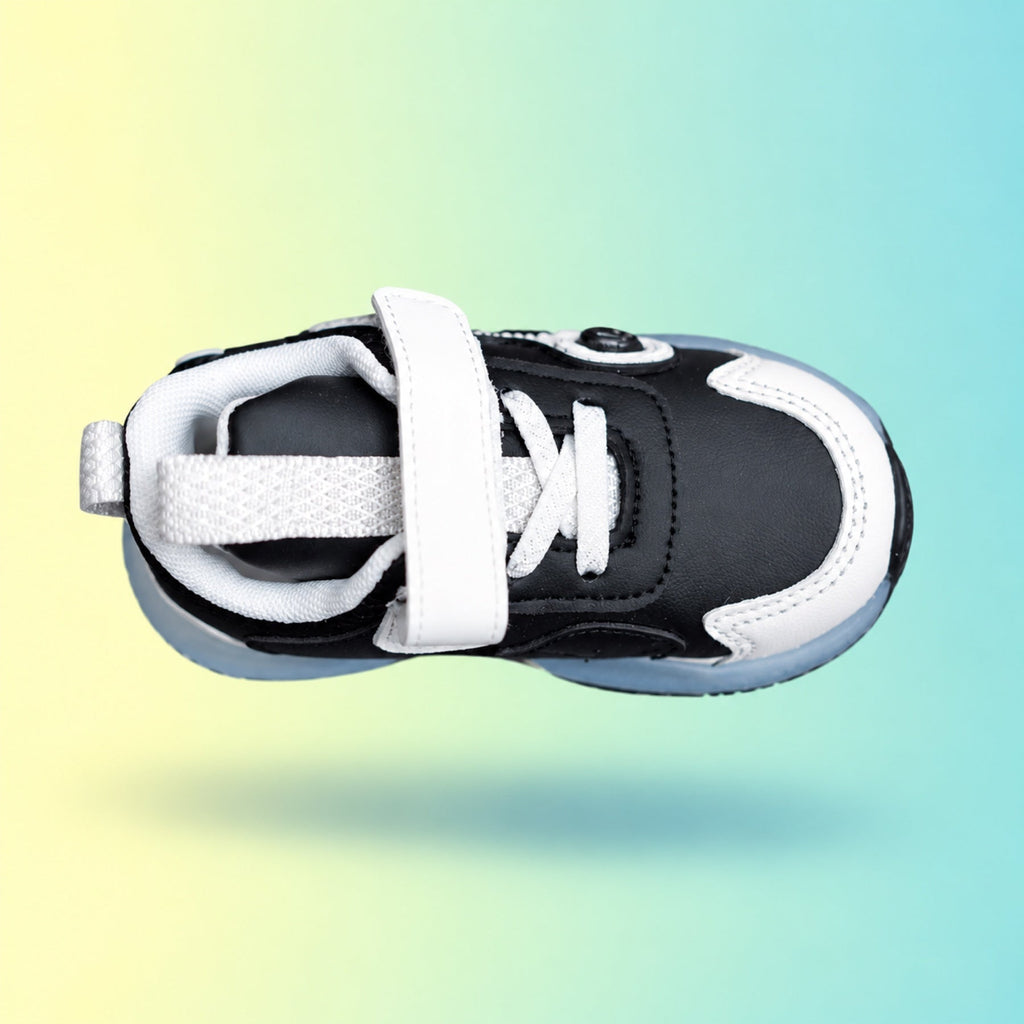 Raver 1006 Sneakers | Black & White