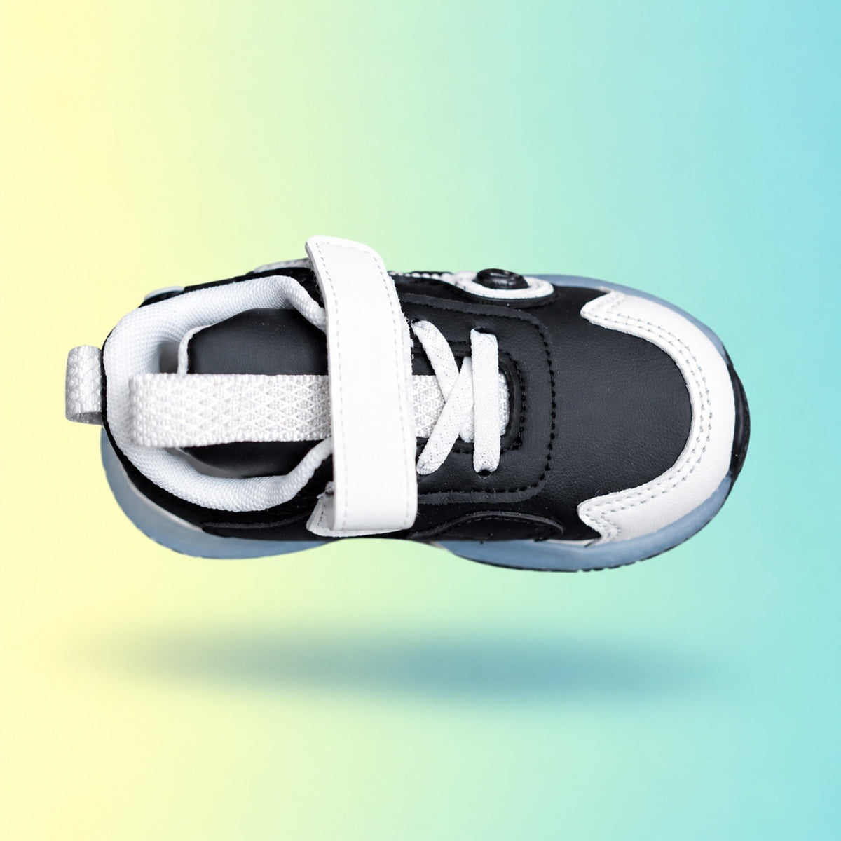 Raver 1006 Sneakers | Black & White