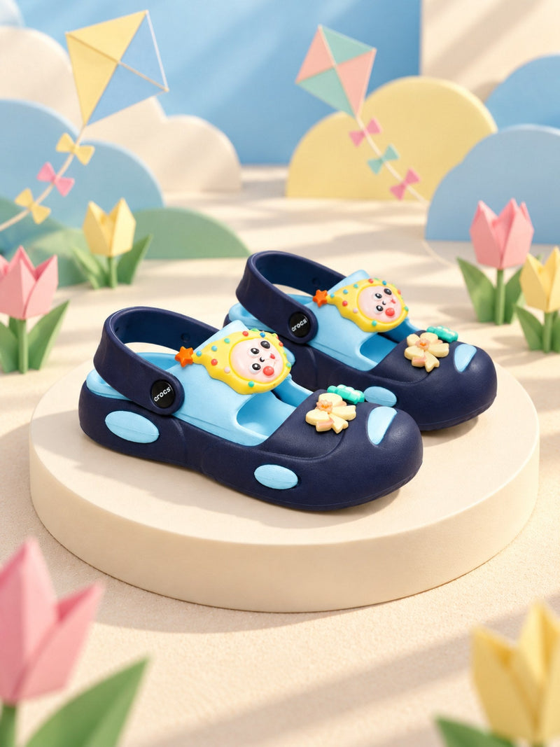 Slippers / Slides / Clogs